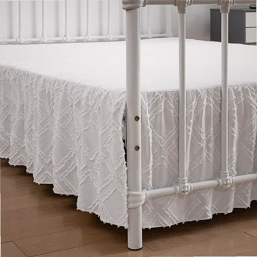 Queen Bed Skirt Tufted Ruffled 18 Inch Drop Split Corners Boho Style White